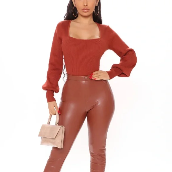 NWT Rust Sweater - Picture 2 of 3